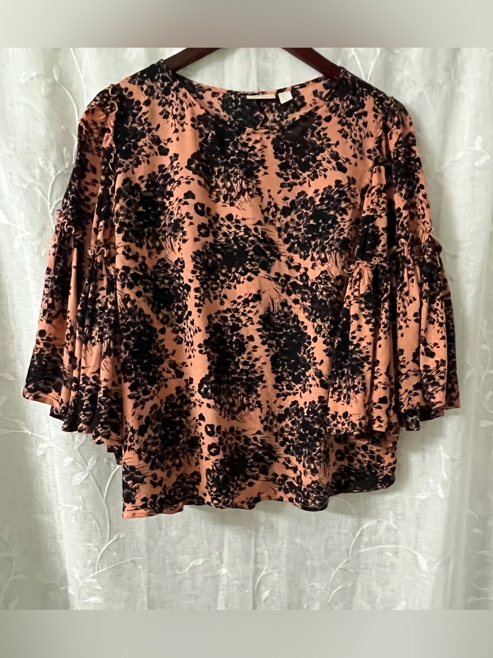 hinge Peach Floral Bell-Sleeve Blouse Size Medium